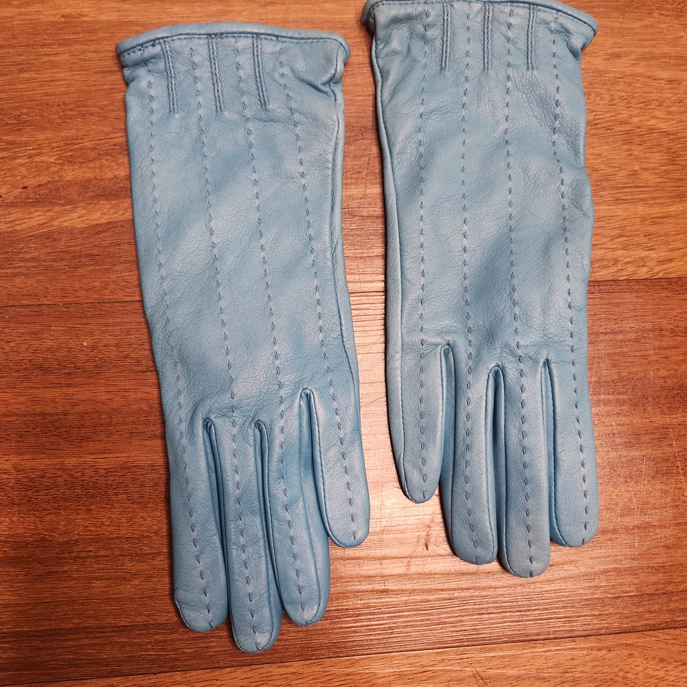 Women's Turquoise Leather Gloves